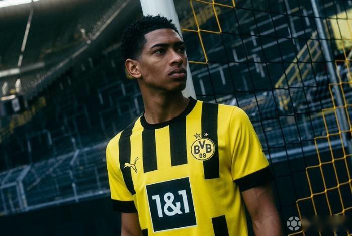 球队取胜后送亚泰降级，海牛球迷在退场时高喊“亚泰降级啦”