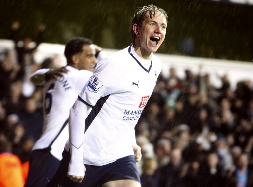 NBA交易市场最新动态：火箭完成签约,