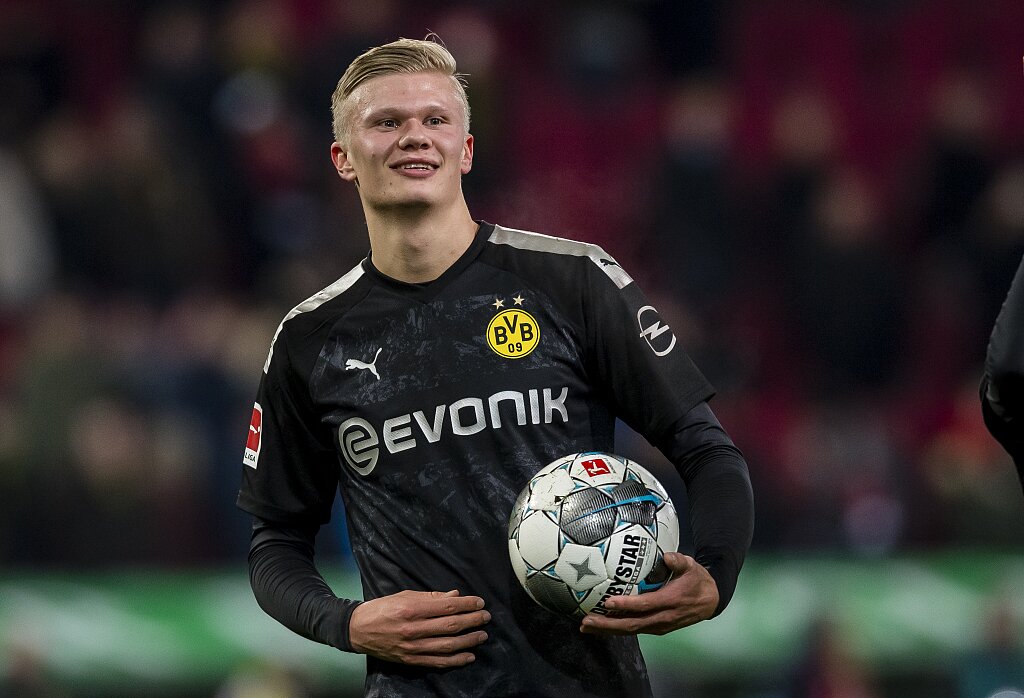 邮报：等纽卡敲定谢什科之后，利物浦才会重新报价伊萨克