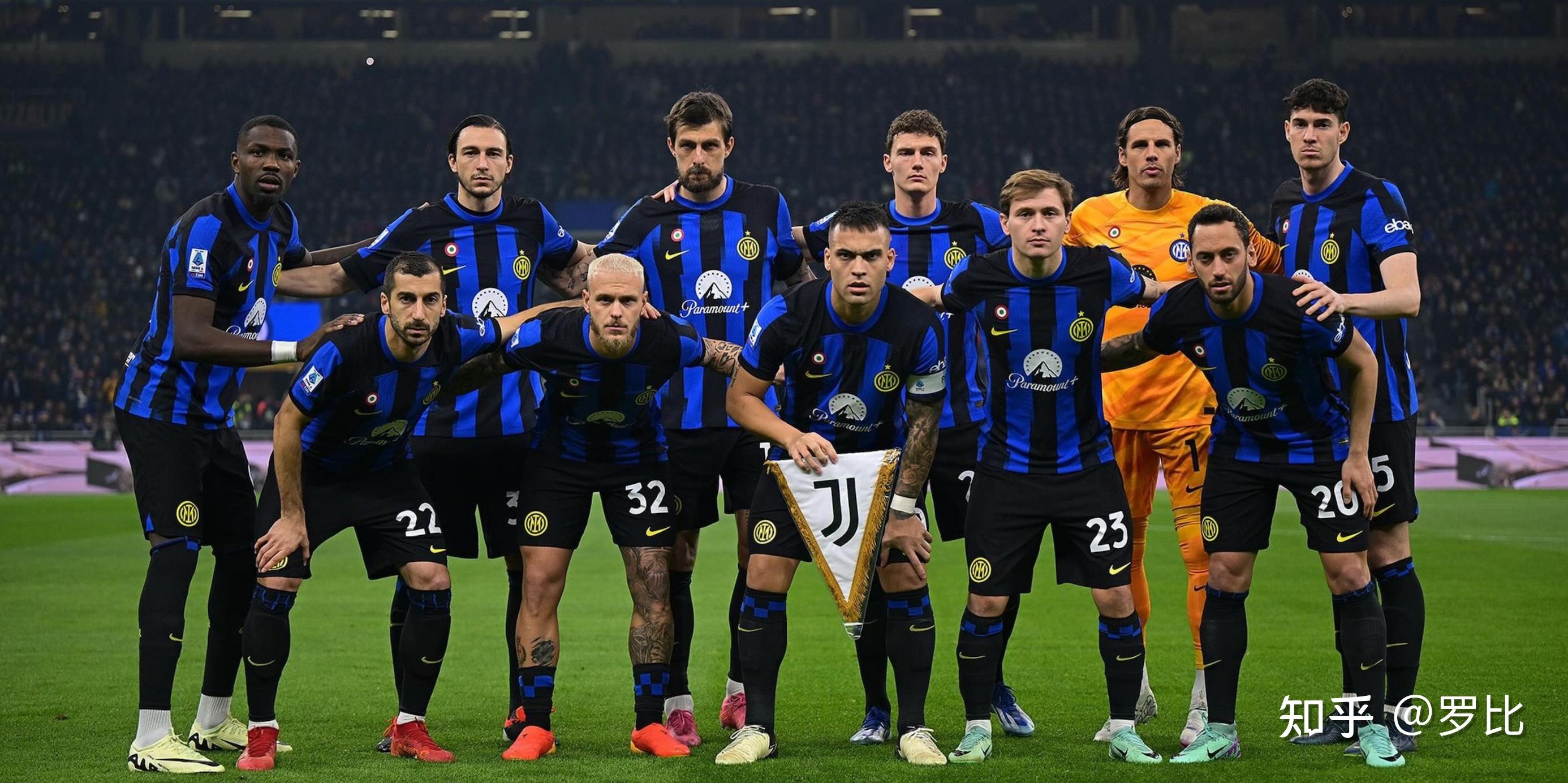 足球世界杯主题周边开售，球迷抢购