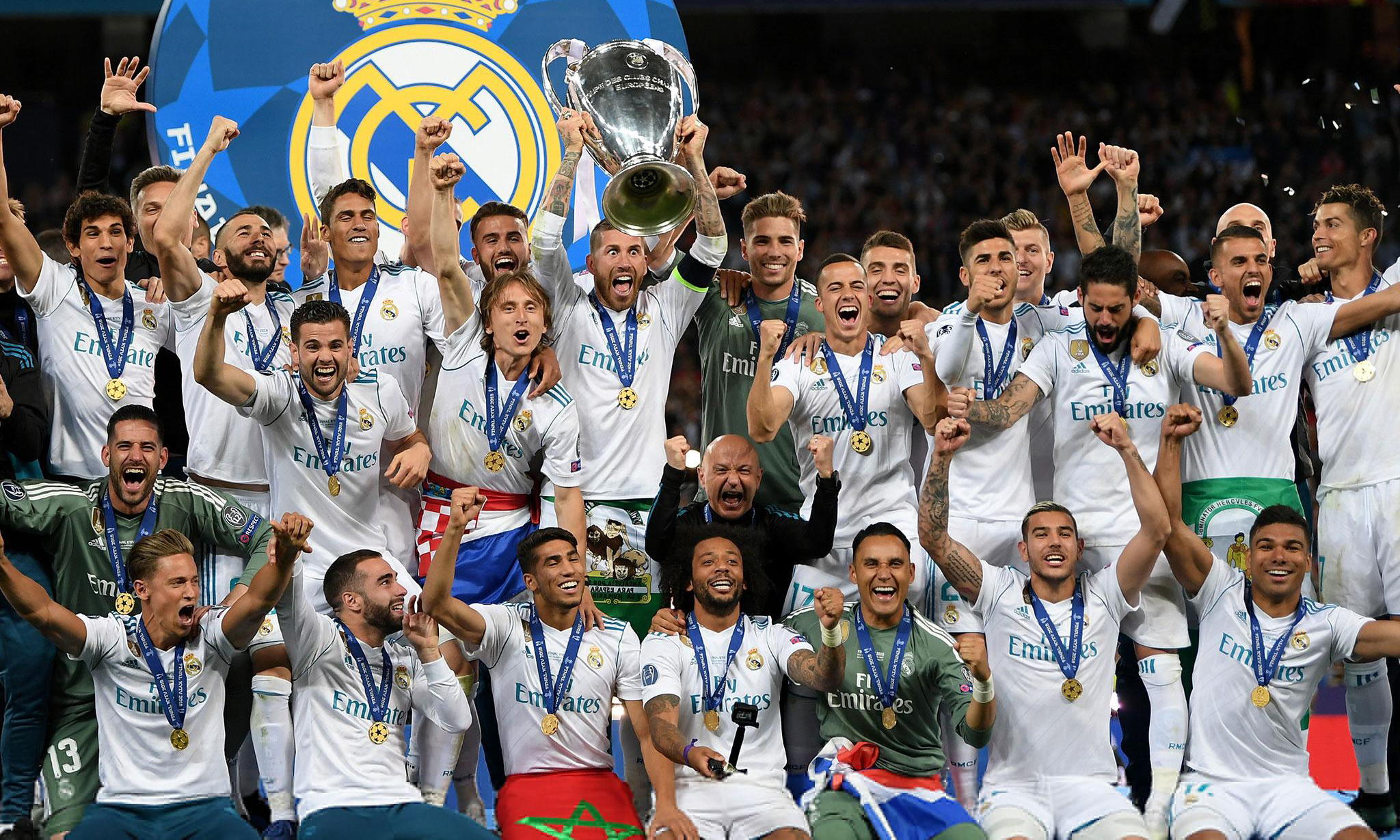 袁心玥因伤退出全运会，重回故乡并引发关注，其拦网和进攻能力被认可，但伤病困扰，中国女排需她保障进攻。