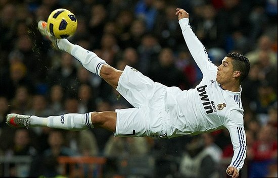 黄蜂主帅：我们没一个人能单防哈登，他真的是用各种方式得分