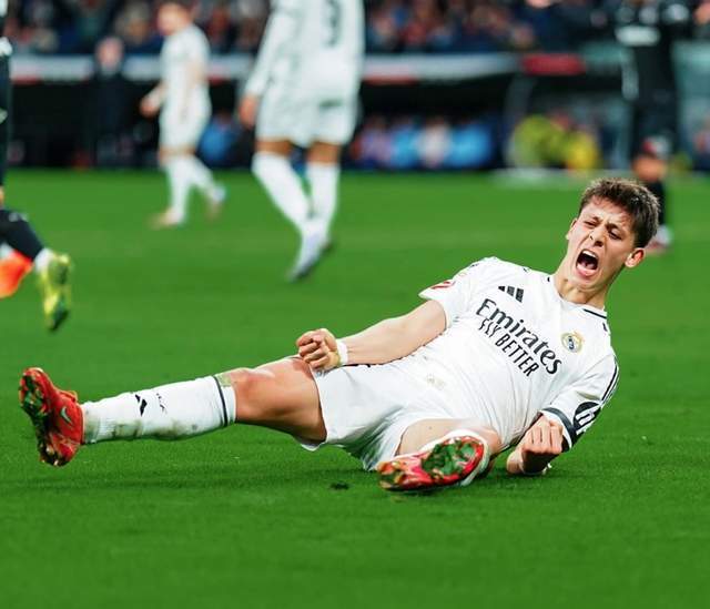 记者：今年是浙江队的过渡赛季，明年球队将重新组建