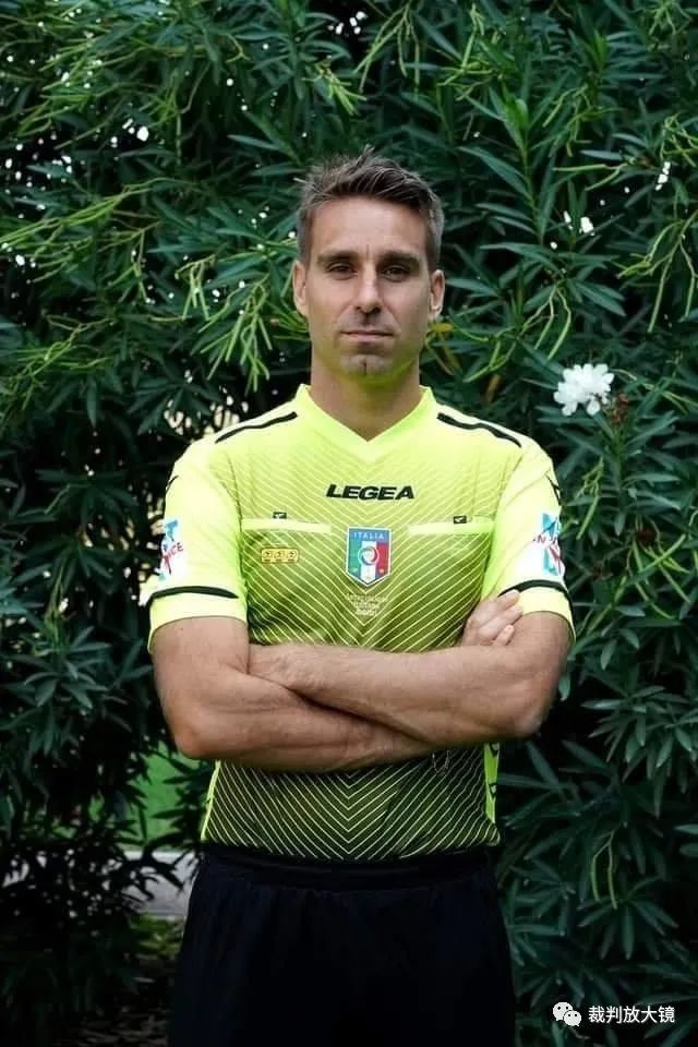 德天空：多特加入对16岁新星菲林的争夺，曼联也在竞争中